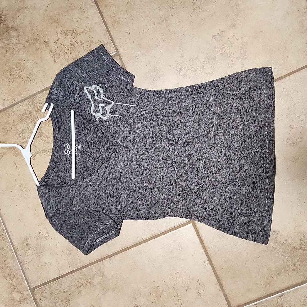 Fox tshirt vneck
